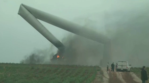 Watch: Oklahoma wind turbine is no match for Mother Nature