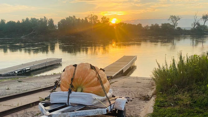 Nebraska man breaks world record by floating 38 miles down Missouri