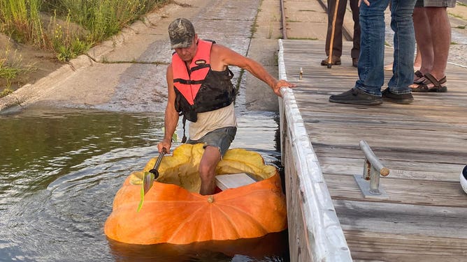 Nebraska man breaks world record by floating 38 miles down Missouri