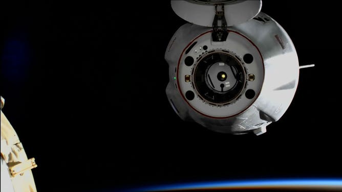SpaceX Dragon cargo craft