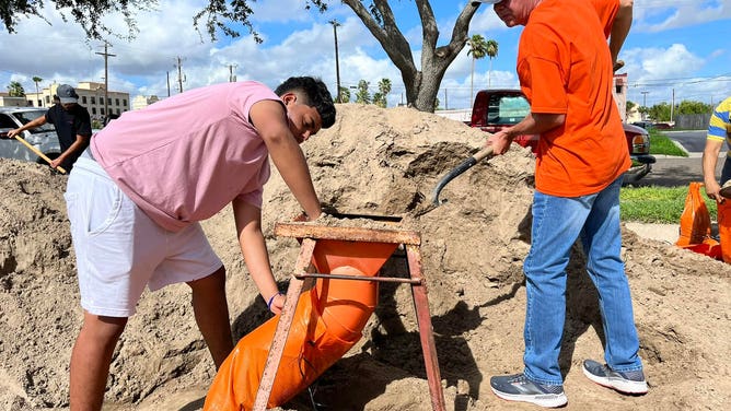 Sandbag operations in Texas