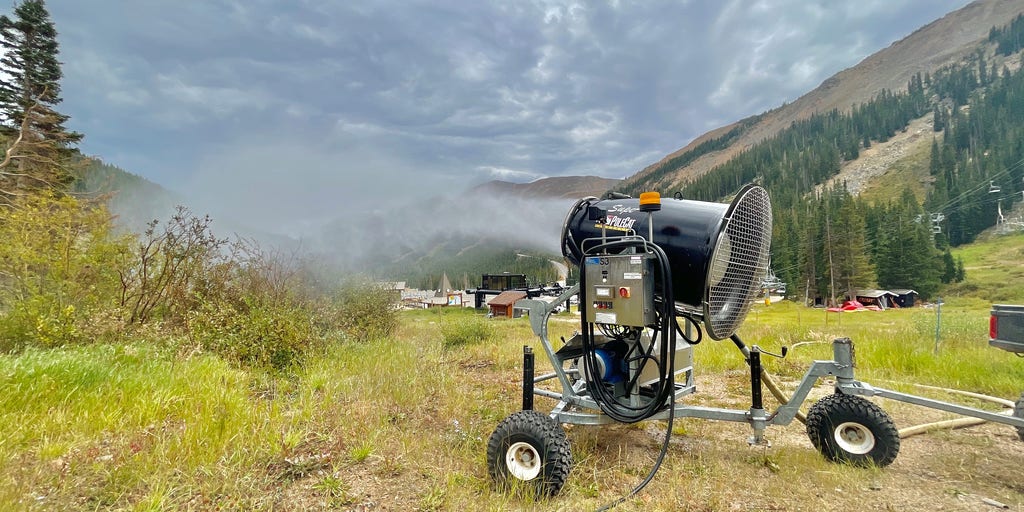 Popular Colorado Ski Resorts Prepare For Upcoming Busy Ski Season As   LovelandSkiAreaSnowgunTest 2 