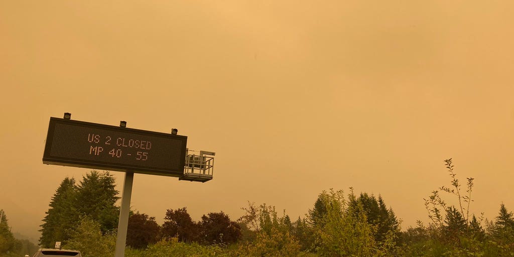 Pacific Northwest wakes up to smoke-filled skies, poor air quality from raging wildfires