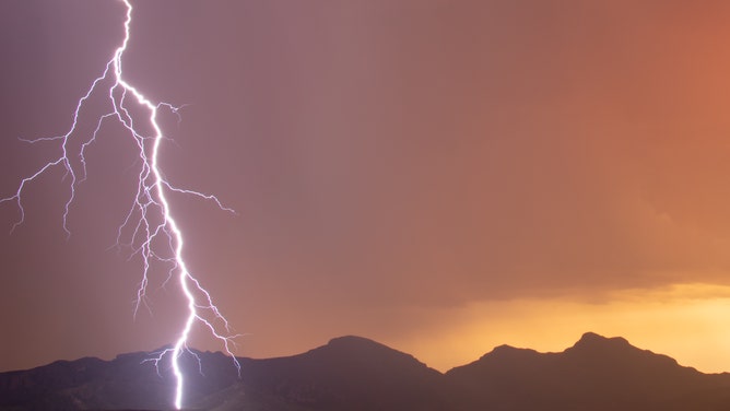 Dry lightning in Arizona