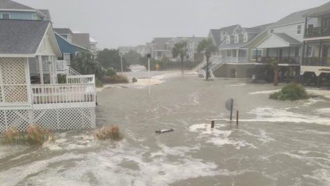 Part of iconic Pawleys Island pier washed away by Ian's fury in South