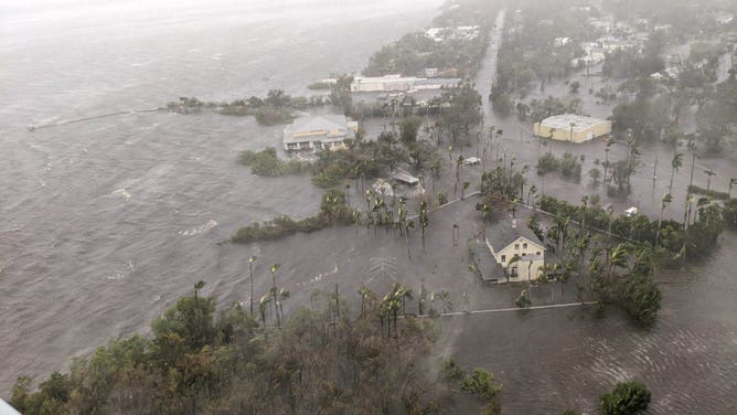 Watch Ian S Catastrophic Storm Surge Inundate Fort Myers Fox Weather   FdyWshKWAAI4Arm 