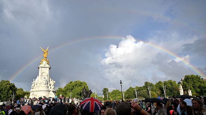 A double rainbow appeared in London before the death of Queen Elizabeth II