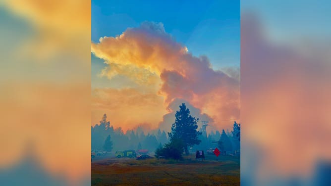 A giant smoke plume from the Mosquito Fire near Tahoe National Forest in California.