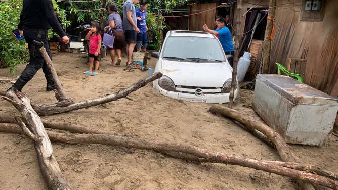 Hurricane Roslyn made landfall along Mexico's Pacific Coast early Sunday morning.
