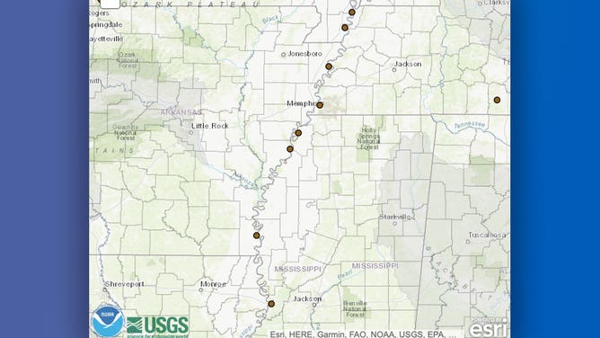 Water levels on Lower Mississippi River