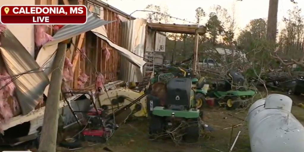 Daylight reveals devastation in Mississippi communities hit hard by