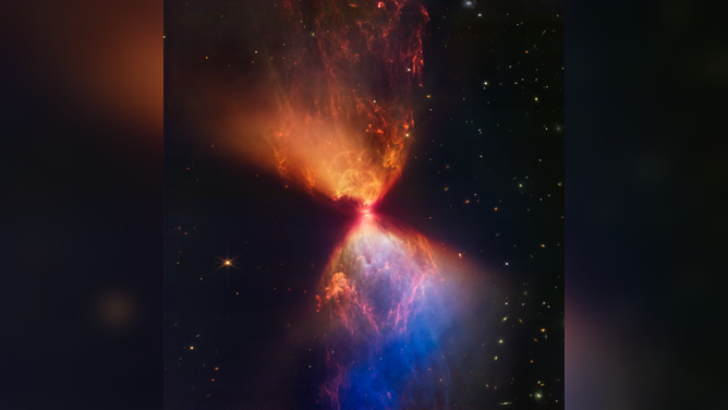 The protostar within the dark cloud L1527, shown in this image from NASA’s James Webb Space Telescope Near-Infrared Camera (NIRCam), is embedded within a cloud of material feeding its growth.
