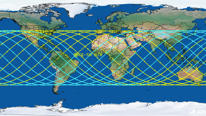 El modelo de predicción de reingreso de Aerospace Corporation muestra posibles ubicaciones de reingreso en cualquier lugar de las bandas terrestres azul y amarilla del propulsor chino Gran Marcha 5B. Las áreas que no están debajo de la línea no están sujetas a destrucción.