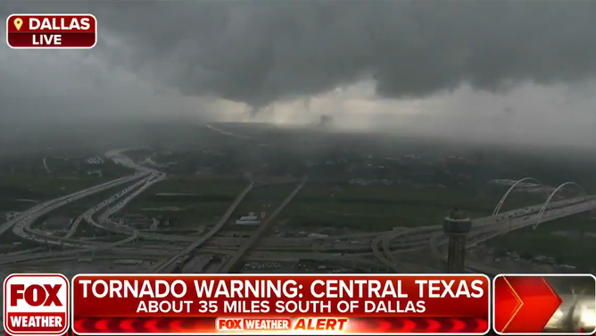 Severe storm at Dallas airport