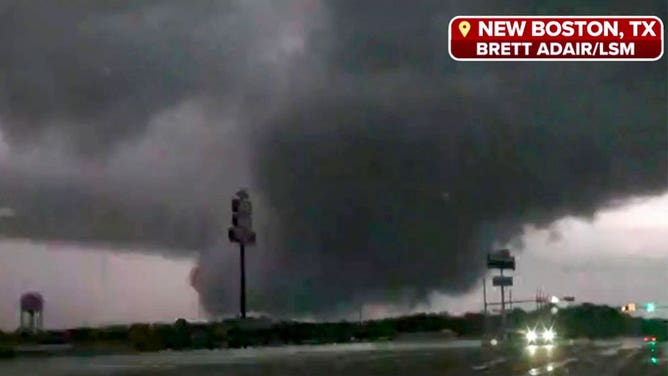 Tornado near New Boston Texas