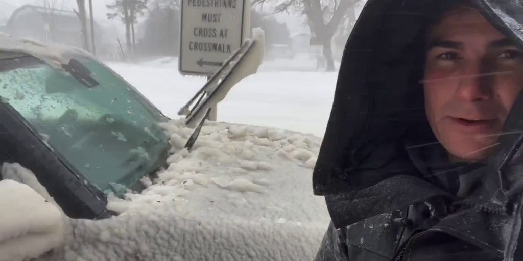 Buffalo Blizzard Causes Whiteout Conditions Travel Bans Ahead Of Christmas Weekend Fox Weather 