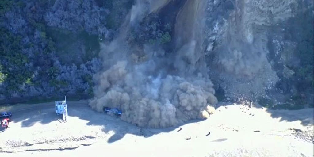 Watch Aerial Video Shows Southern California Cliff Collapsing Onto Beach Fox Weather 