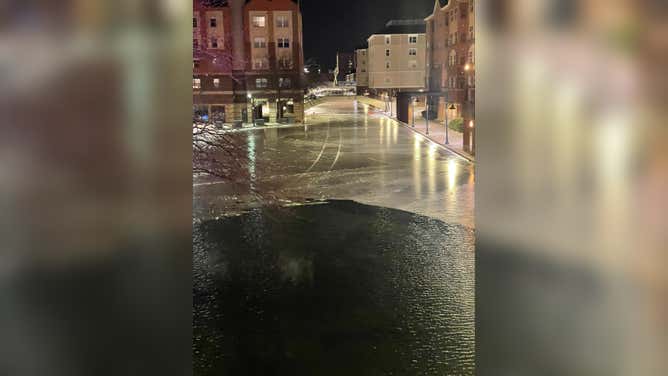 Car crashes through ice on canal in Indianapolis