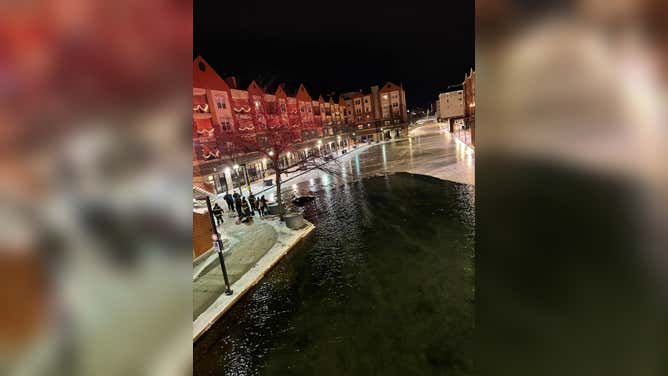 Car crashes through ice on canal in Indianapolis