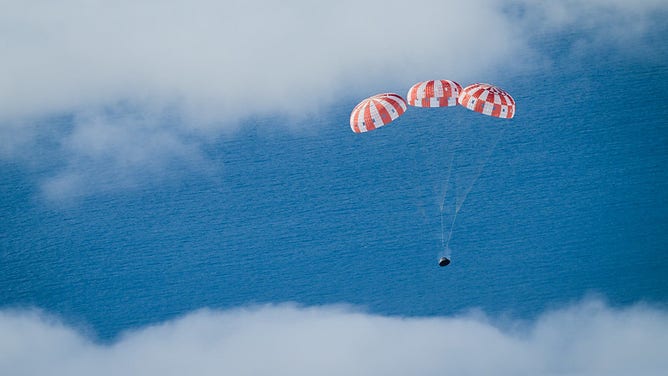 At 12:40 p.m. EST, Dec. 11, 2022, NASA’s Orion spacecraft for the Artemis I mission splashed down in the Pacific Ocean after a 25.5 day mission to the Moon. Orion will be recovered by NASA’s Landing and Recovery team, U.S. Navy and Department of Defense partners aboard the USS Portland.