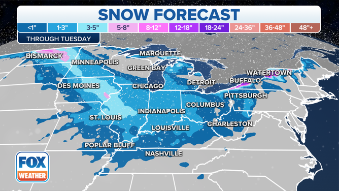 Snow forecast from a weak Alberta Clipper moving into the Northern U.S. on Christmas Day.