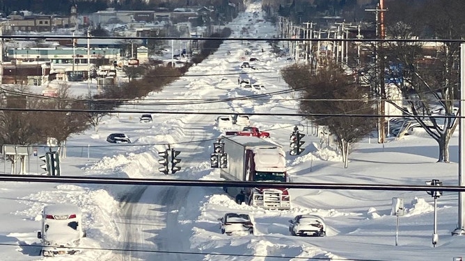 Journey chaos ensues whereas dying toll rises from historic blizzard