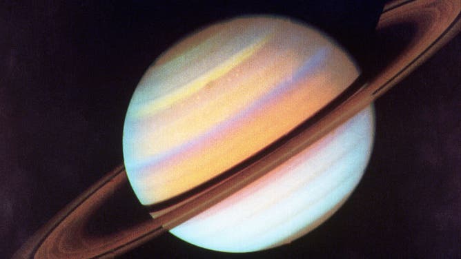 Image Of Saturn Taken By Voyager