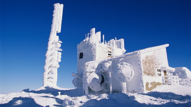 Weather observatory atop Mount Washington