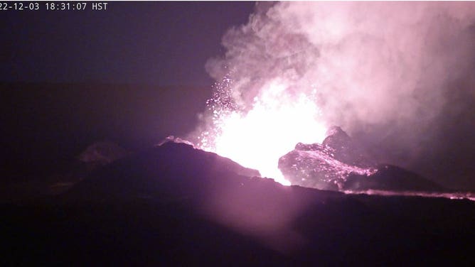 A screenshot of the live camera view of Mauna Loa's fissure 3 lava fountain.