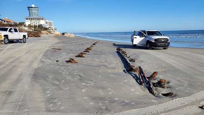 Mysterious debris on beach in Florida
