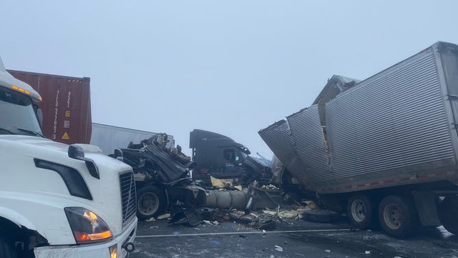 30 vehicle pileup in Washington