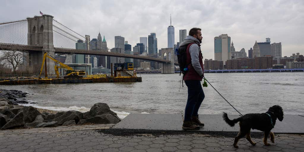 New York City endures longest wait for winter's first snow