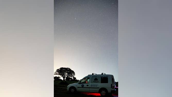 Image of Comet C/2022 E3 ZTF (in top left corner) captured outside of Salamanca, Spain.