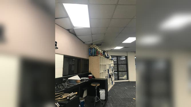 Tornado hits school in Hot Springs, AR