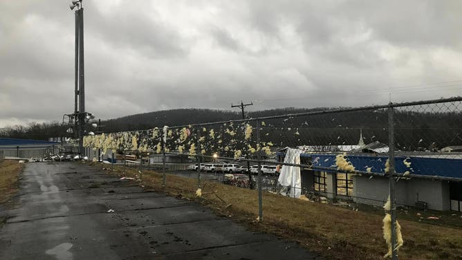 Tornado hits school in Hot Springs, AR