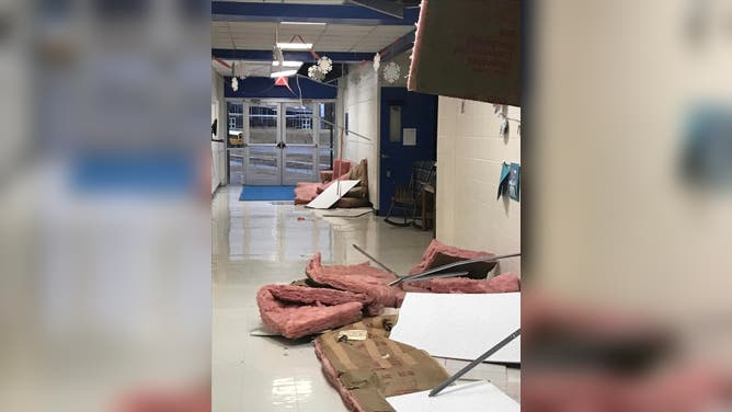 Tornado hits school in Hot Springs, AR