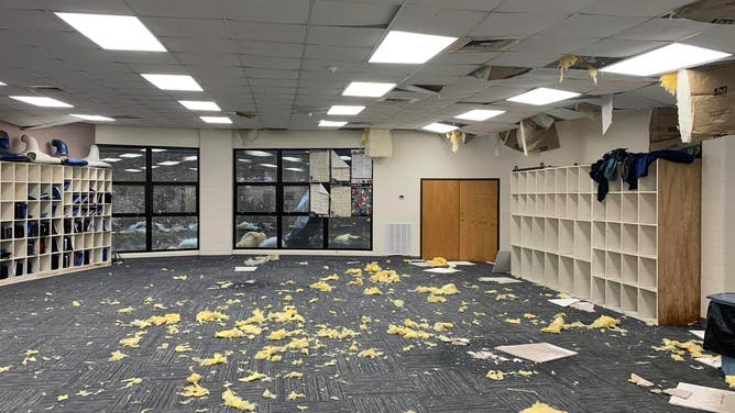 Tornado hits school in Hot Springs, AR