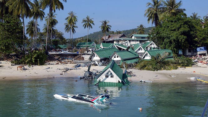 2004 Sumatra earthquake and tsunami