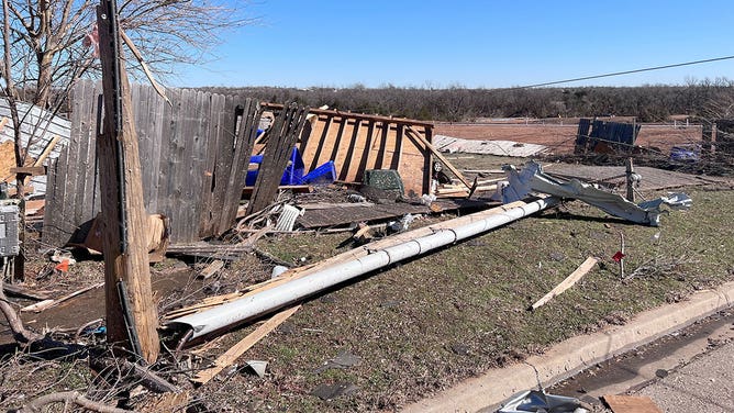 ‘The windows exploded’: Oklahoma tornado survivors recount seconds it ...