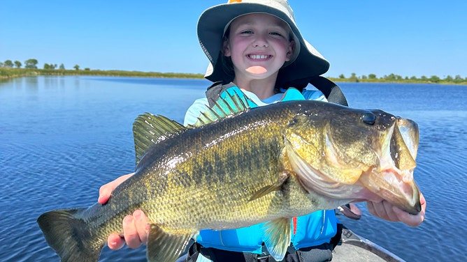 She thinks we're just fishing': Viral video of father-daughter Florida  fishing trip reminds us to pause