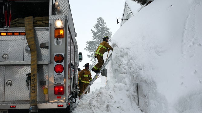 77-mph Gust Hits San Francisco As Atmospheric River Pummels California ...