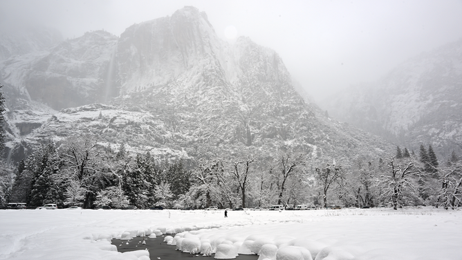 Snowpack offers lifeline for 'terminal' Yosemite National