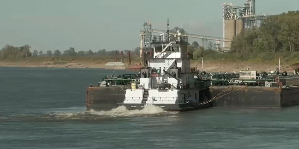 Rising mississippi river may threaten local economies agriculture