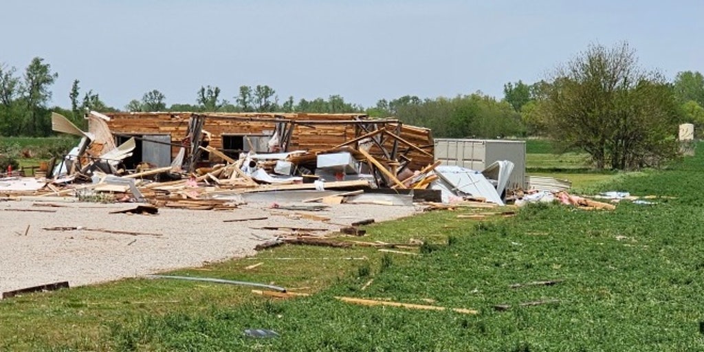 ‘All my things were gone’: Oklahoma tornado wipes out bride’s wedding ...