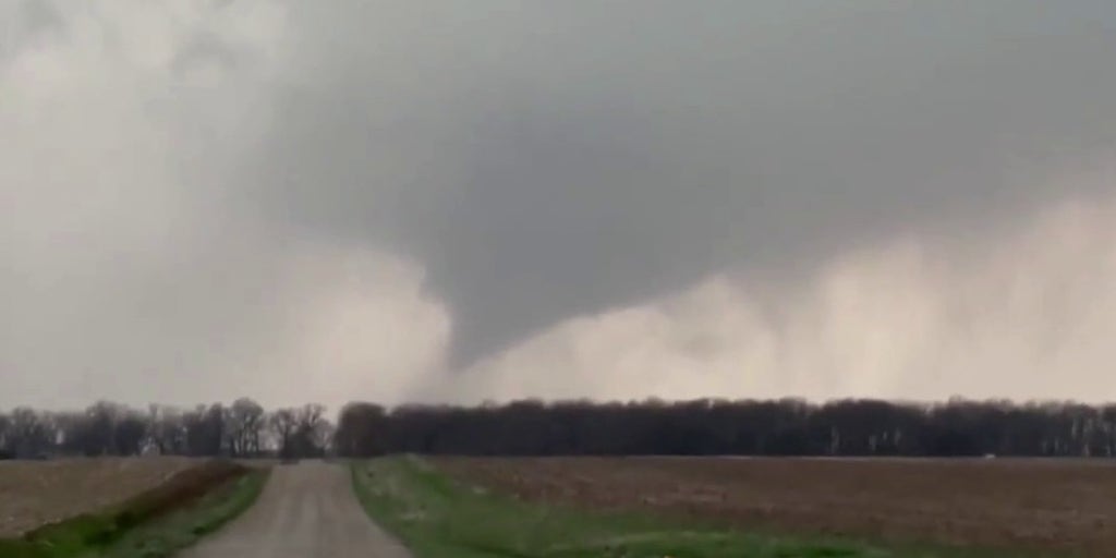 Videos show tornadoes ripping through central Illinois