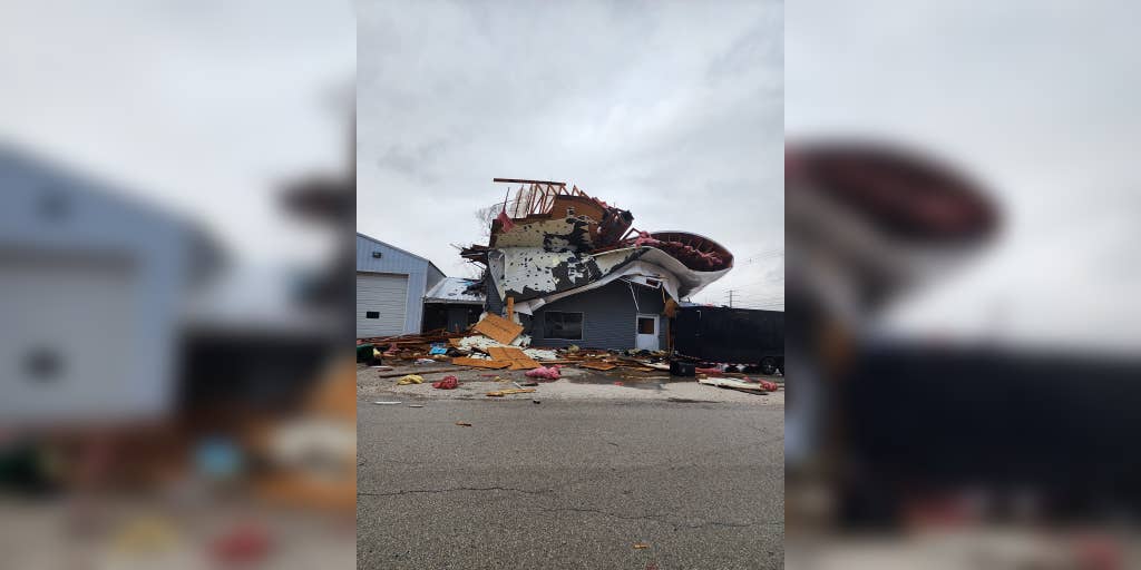 Sounded like a freight train Resident recalls moment EF2 twister ripped through Illinois town Sounded like a freight train Resident recalls moment EF2 twister ripped through Illinois town