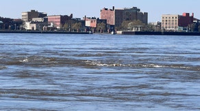 Iowa town prepares for flooding from Minnesota snowmelt as Mississippi River continues to rise