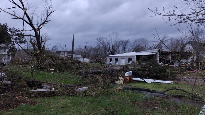 Deadly tornado hits Glenallen, Missouri