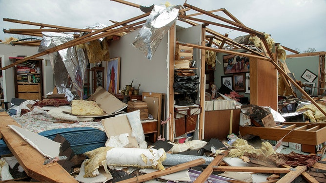 Large Tornado Sweeps Through Little Rock, Arkansas