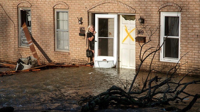 Large Tornado Sweeps Through Little Rock, Arkansas